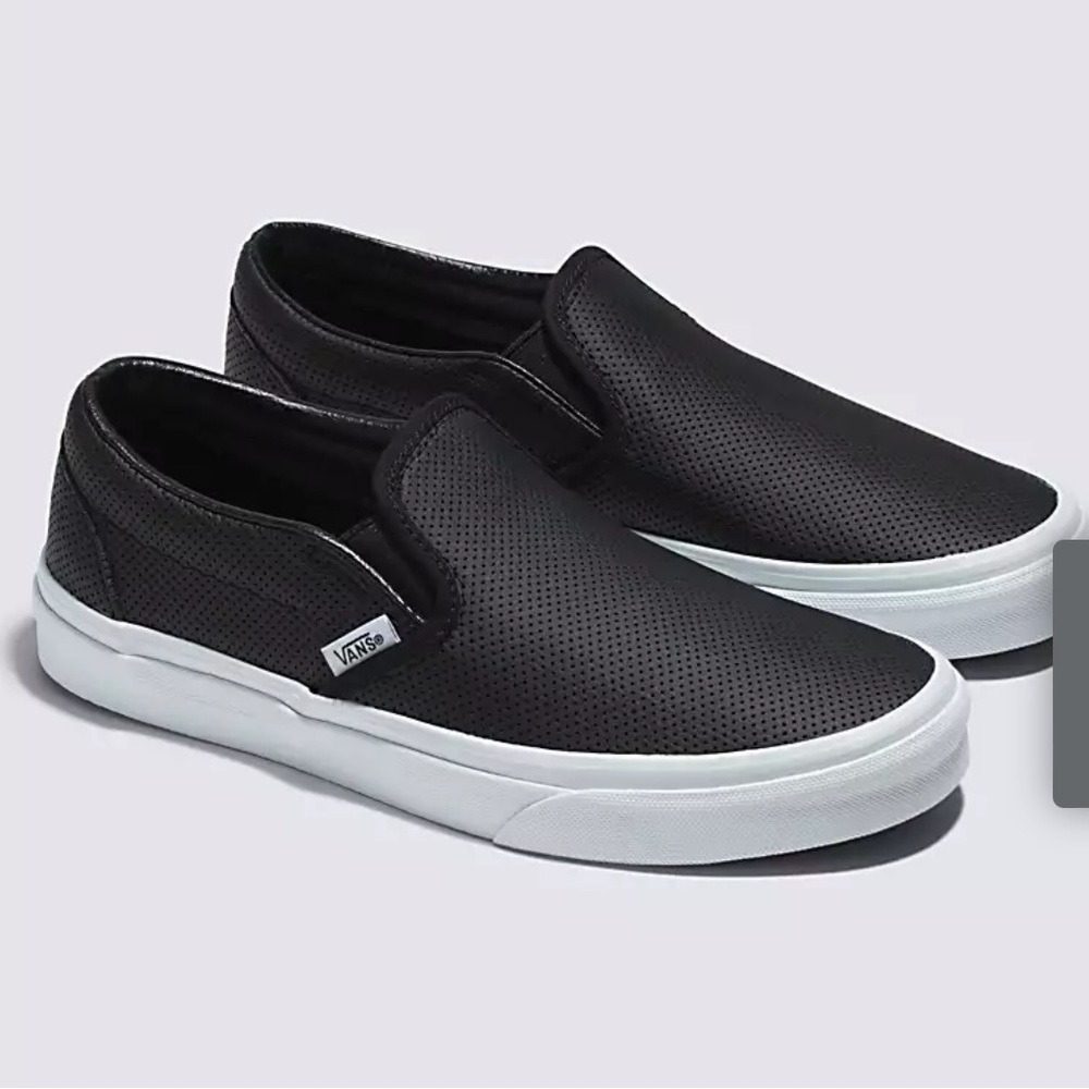 Vans slip on leather in black